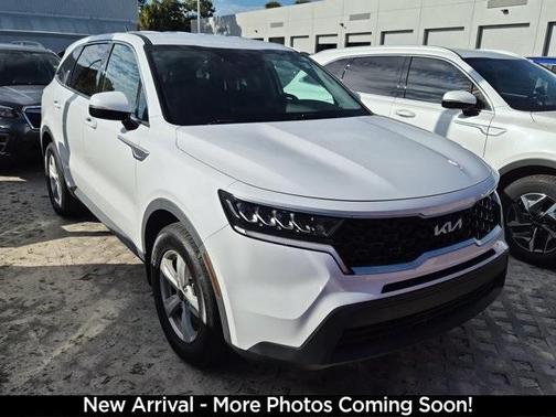 2022 Kia Sorento LX