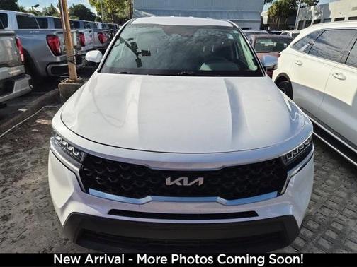 2022 Kia Sorento LX