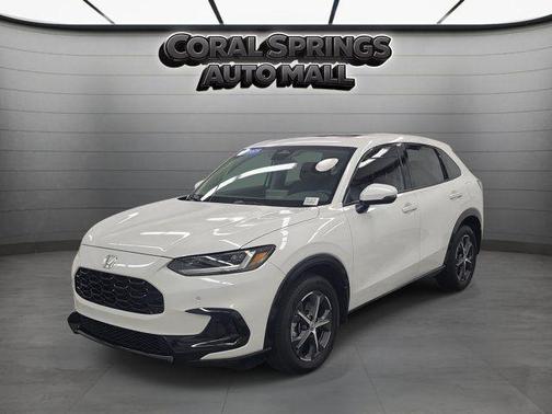 White 2025 Honda HR-V EX-L
