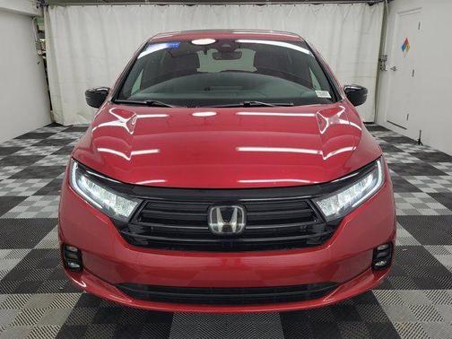 Radiant Red Metallic II 2024 Honda Odyssey Sport