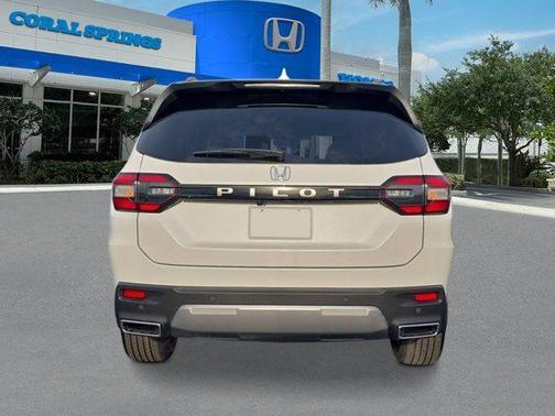 White Diamond Pearl 2026 Honda Pilot EX-L
