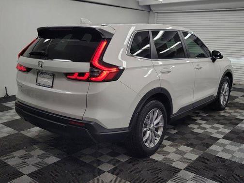 White 2023 Honda CR-V EX