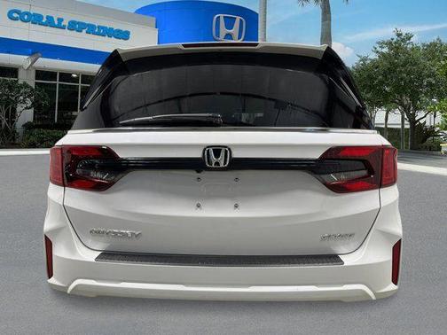 Platinum White Pearl 2026 Honda Odyssey Sport-L