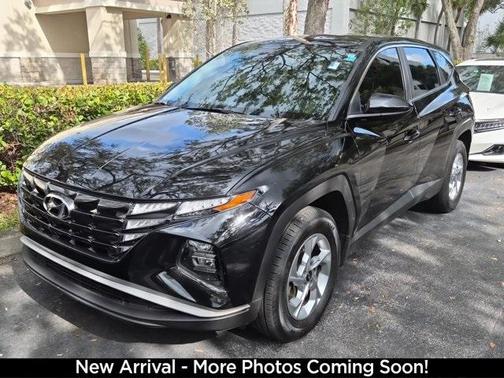 2023 Hyundai TUCSON SE