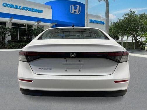 Platinum White Pearl 2026 Honda Accord SE