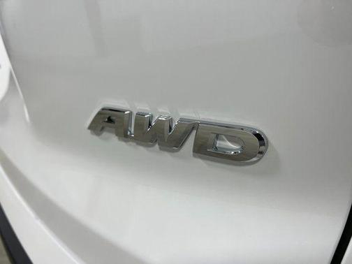 Platinum White Pearl 2023 Honda Passport EX-L
