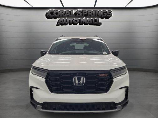 White 2024 Honda Pilot TrailSport
