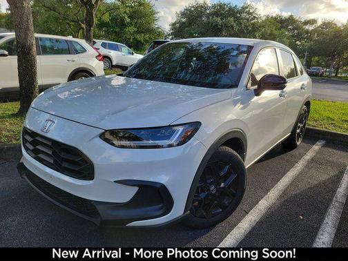 White 2025 Honda HR-V Sport