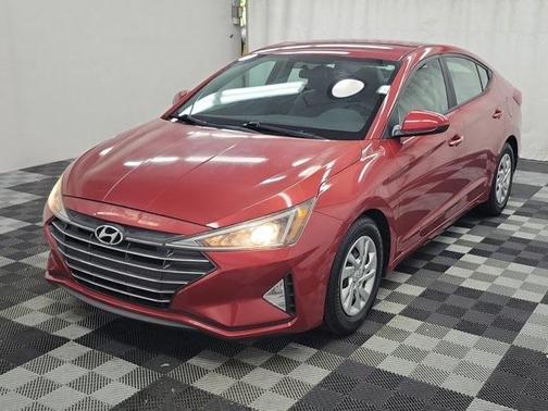 2019 Hyundai ELANTRA SE