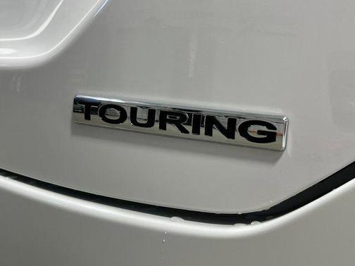 Platinum White Pearl 2026 Honda Pilot Touring