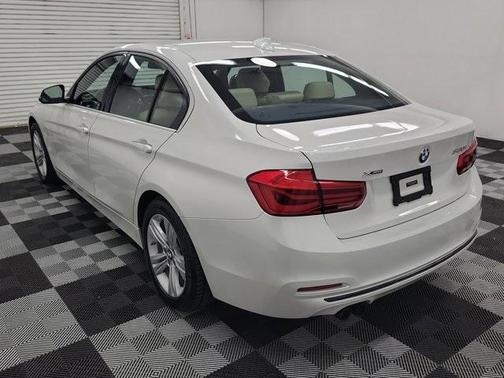 2018 BMW 330 i xDrive