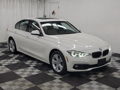 2018 BMW 330 i xDrive