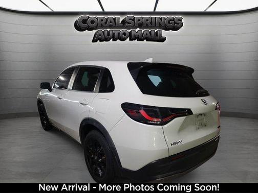 White 2023 Honda HR-V Sport