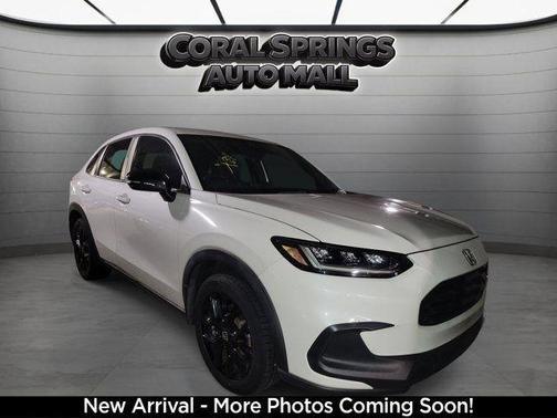 White 2023 Honda HR-V Sport