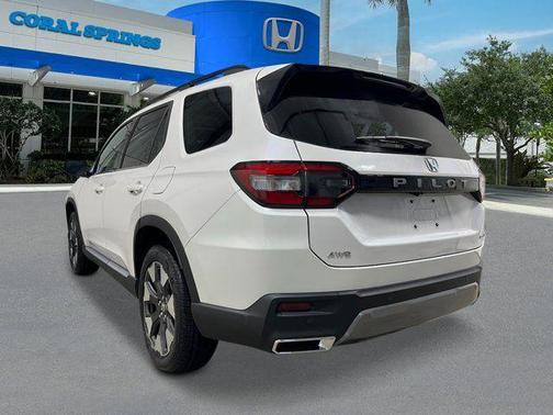 Platinum White Pearl 2026 Honda Pilot Touring