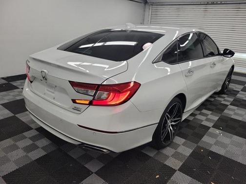 2022 Honda Accord Touring 2.0T