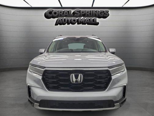 Lunar 2025 Honda Pilot Touring