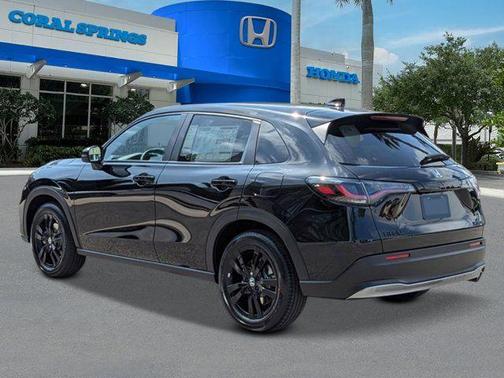 Crystal Black Pearl 2027 Honda HR-V Sport