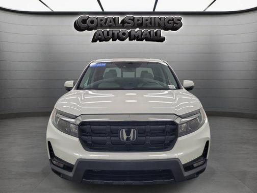 White 2024 Honda Ridgeline RTL