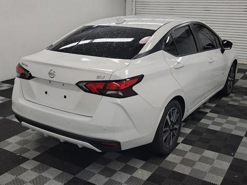 2021 Nissan Versa 1.6 SV