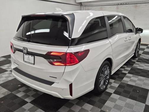2025 Honda Odyssey Touring