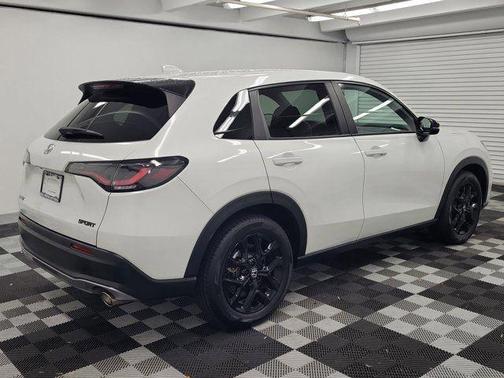White 2024 Honda HR-V Sport