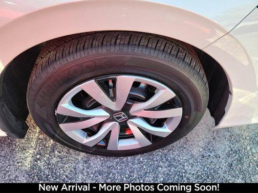 White 2024 Honda Civic LX