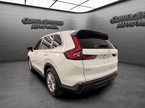 White 2025 Honda CR-V EX