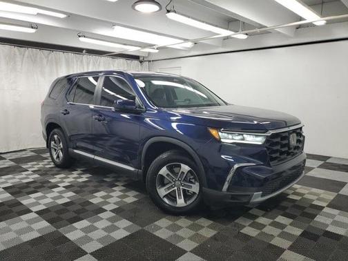 2023 Honda Pilot EX-L 8-Passenger