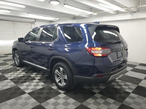 2023 Honda Pilot EX-L 8-Passenger