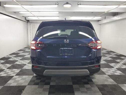 2023 Honda Pilot EX-L 8-Passenger