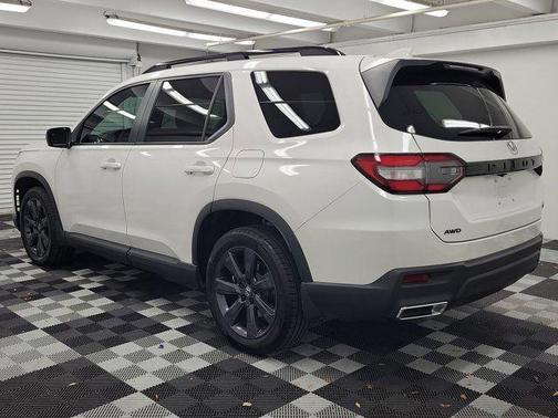 White 2025 Honda Pilot Sport