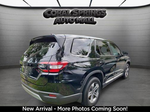 Black 2024 Honda Pilot EX-L 7-Passenger