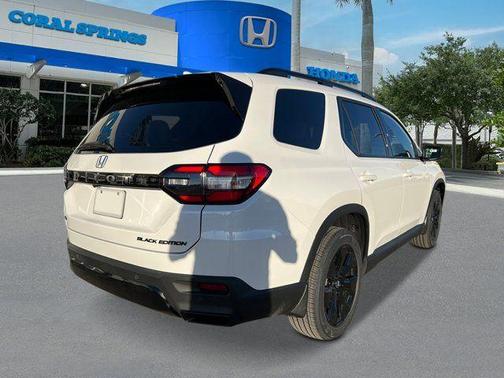Platinum White Pearl 2026 Honda Pilot Black Edition