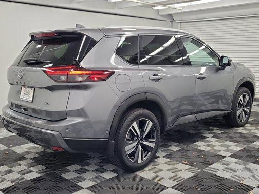 2025 Nissan Rogue SL