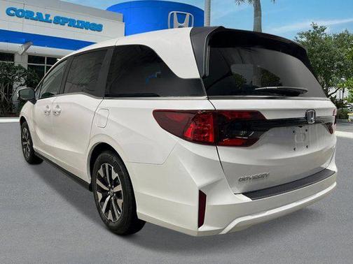 Platinum White Pearl 2026 Honda Odyssey EX-L