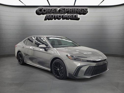 Metal 2025 Toyota Camry SE