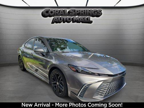 Metal 2025 Toyota Camry SE