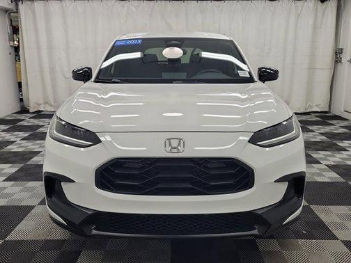 White 2023 Honda HR-V Sport