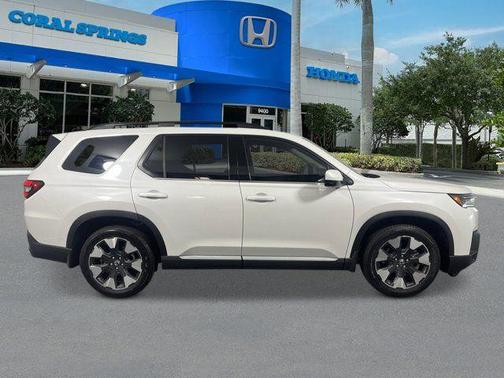 Platinum White Pearl 2026 Honda Pilot Elite