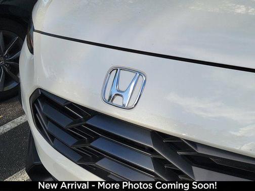 White 2025 Honda HR-V Sport