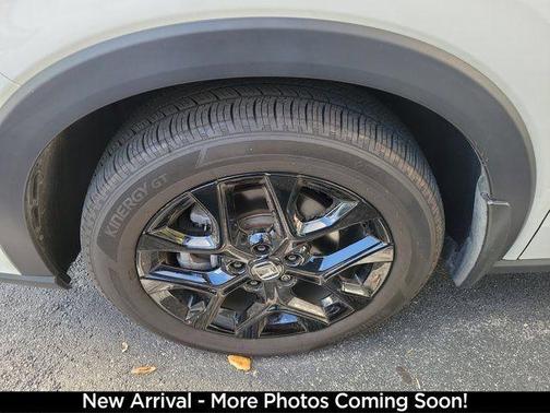 White 2025 Honda HR-V Sport