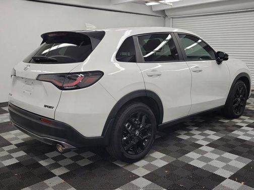 White 2025 Honda HR-V Sport