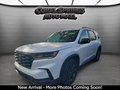 White 2025 Honda Pilot Sport