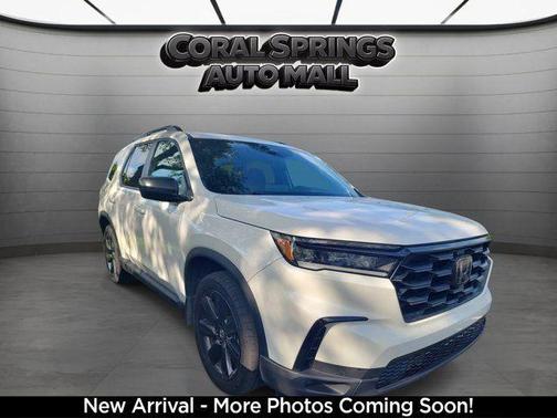 White 2025 Honda Pilot Sport