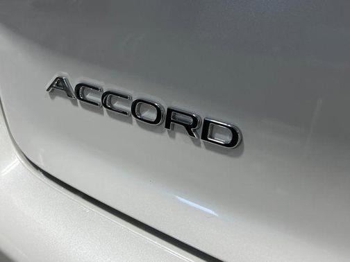 Platinum White Pearl 2026 Honda Accord SE