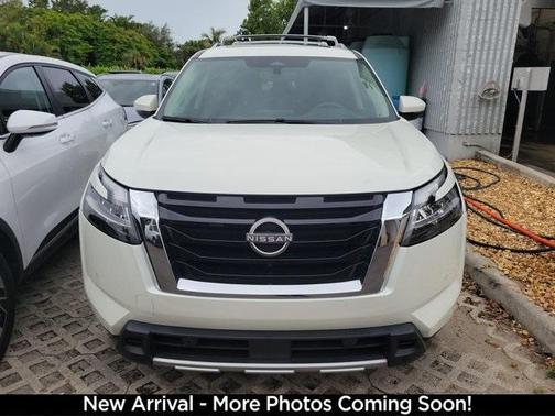 2023 Nissan Pathfinder Platinum