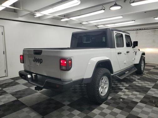 2023 Jeep Gladiator Sport