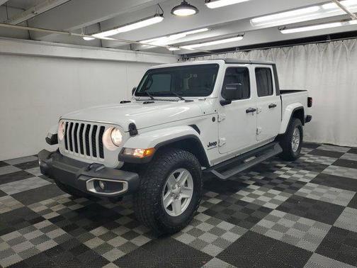 2023 Jeep Gladiator Sport