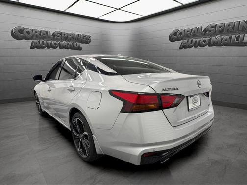 Brilliant Silver Metallic 2024 Nissan Altima 2.5 SR
